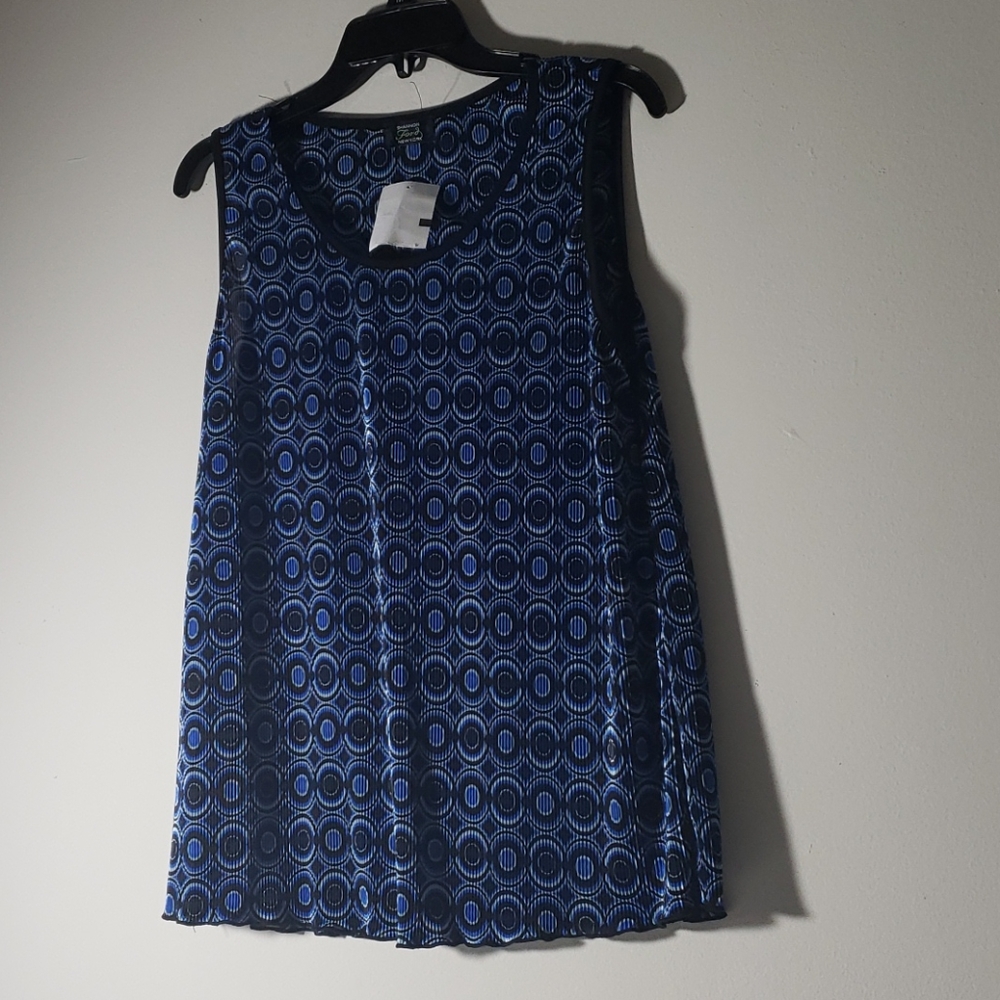 3/$30 Shannon Ford New York tops